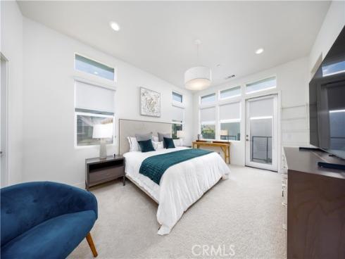 109  Newall  , Irvine, CA