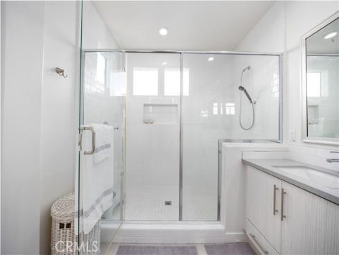 109  Newall  , Irvine, CA