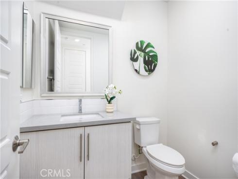 109  Newall  , Irvine, CA