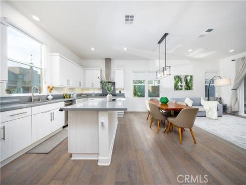 109  Newall  , Irvine, CA