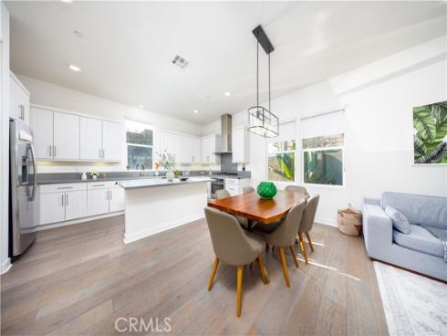 109  Newall  , Irvine, CA