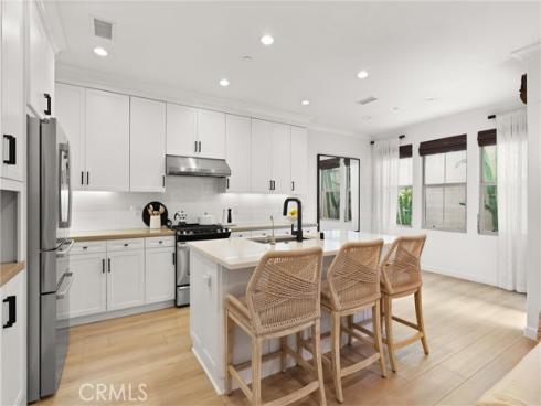 112  Gemstone  , Irvine, CA