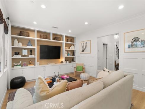 112  Gemstone  , Irvine, CA