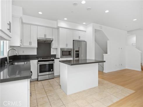 292  Novel  , Irvine, CA