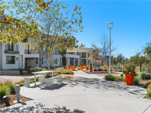 292  Novel  , Irvine, CA