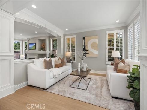 22  Apple Valley  , Irvine, CA