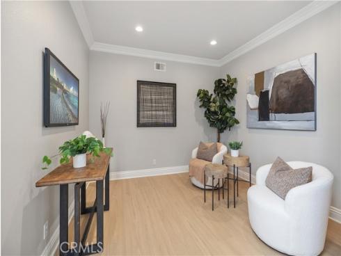 22  Apple Valley  , Irvine, CA