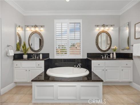 22  Apple Valley  , Irvine, CA