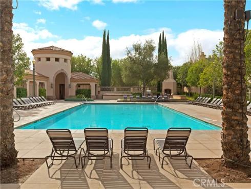 22  Apple Valley  , Irvine, CA