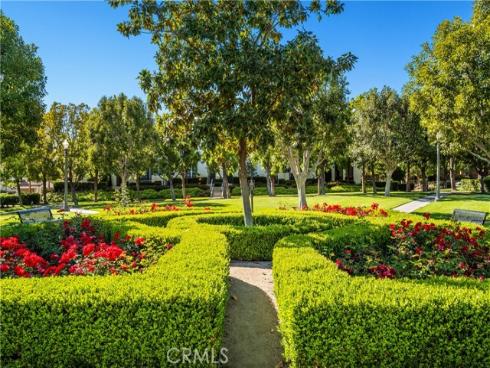 22  Apple Valley  , Irvine, CA