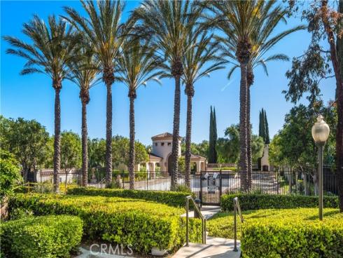 22  Apple Valley  , Irvine, CA