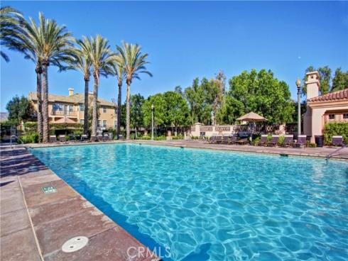 22  Apple Valley  , Irvine, CA