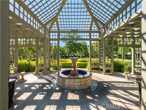 22  Apple Valley  , Irvine, CA