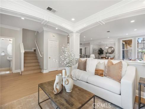 22  Apple Valley  , Irvine, CA