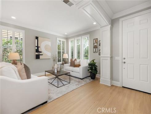 22  Apple Valley  , Irvine, CA