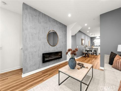 210  Placemark  , Irvine, CA