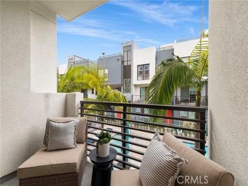 210  Placemark  , Irvine, CA