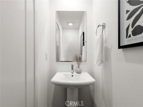 210  Placemark  , Irvine, CA