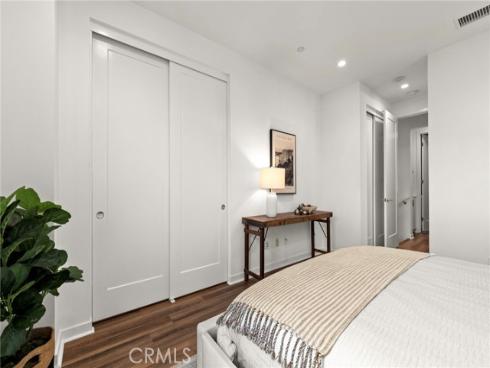 210  Placemark  , Irvine, CA