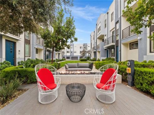 210  Placemark  , Irvine, CA