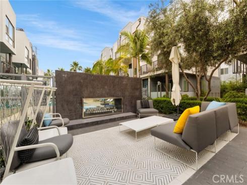 210  Placemark  , Irvine, CA