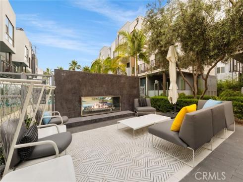 210  Placemark  , Irvine, CA