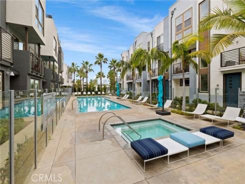 210  Placemark  , Irvine, CA