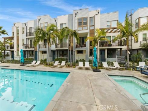 210  Placemark  , Irvine, CA