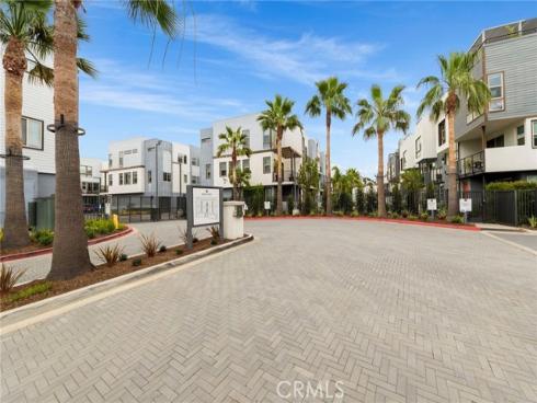 210  Placemark  , Irvine, CA