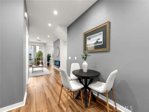 210  Placemark  , Irvine, CA