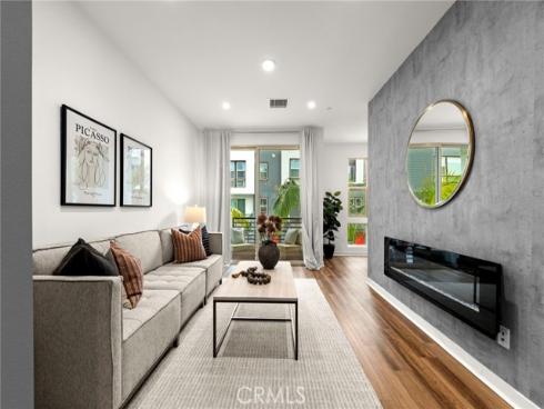 210  Placemark  , Irvine, CA