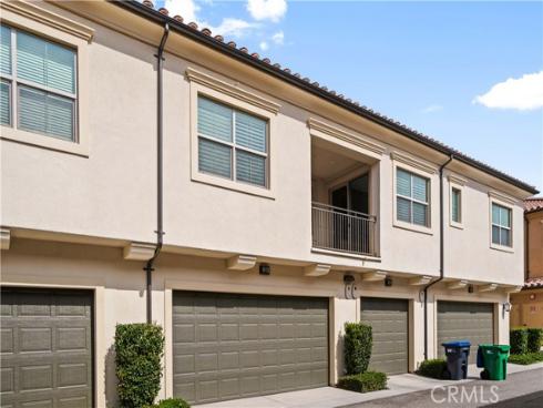 134  Canvas  , Irvine, CA