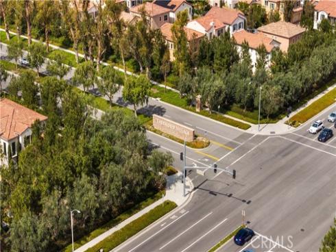 134  Canvas  , Irvine, CA