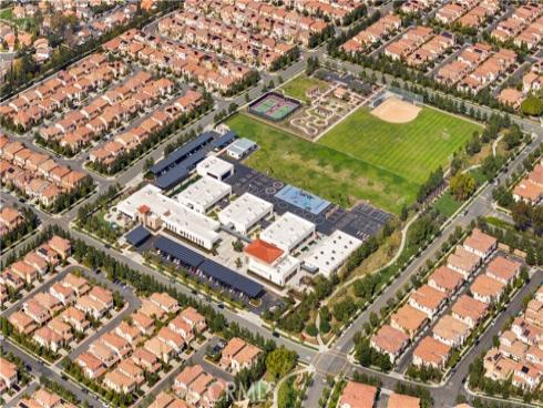 134  Canvas  , Irvine, CA