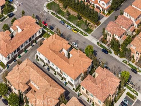 134  Canvas  , Irvine, CA