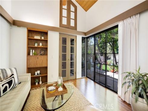 65  Pinewood  33 , Irvine, CA