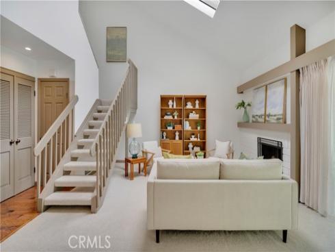 65  Pinewood  33 , Irvine, CA