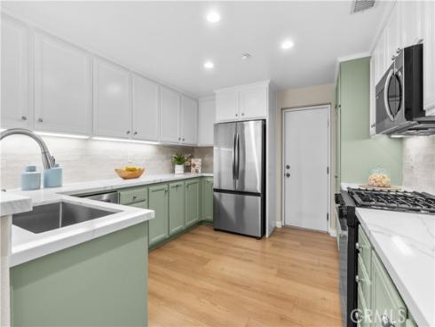 147  Lockford  , Irvine, CA