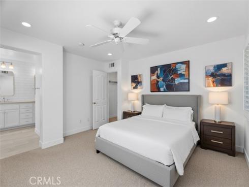 44  Sapphire #106  , Irvine, CA