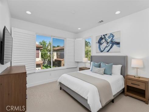 44  Sapphire #106  , Irvine, CA