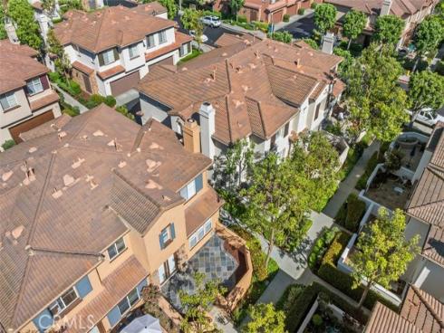 44  Sapphire #106  , Irvine, CA