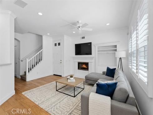 44  Sapphire  , Irvine, CA