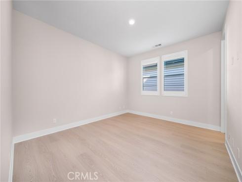 79  Pelican  , Irvine, CA