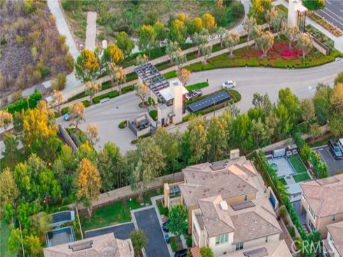 79  Pelican  , Irvine, CA