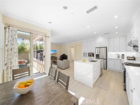 107  Overbrook  , Irvine, CA