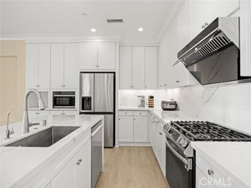 107  Overbrook  , Irvine, CA