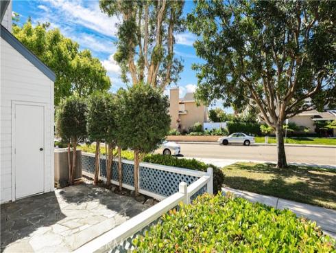 446 Fallingstar , Irvine, CA