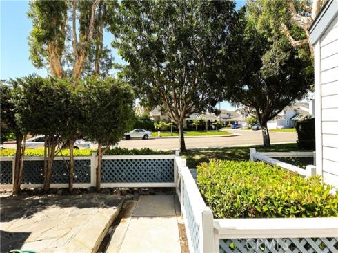 446 Fallingstar , Irvine, CA
