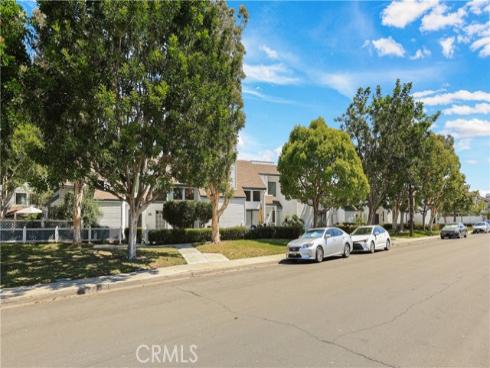 446 Fallingstar , Irvine, CA
