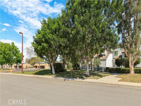 446 Fallingstar , Irvine, CA